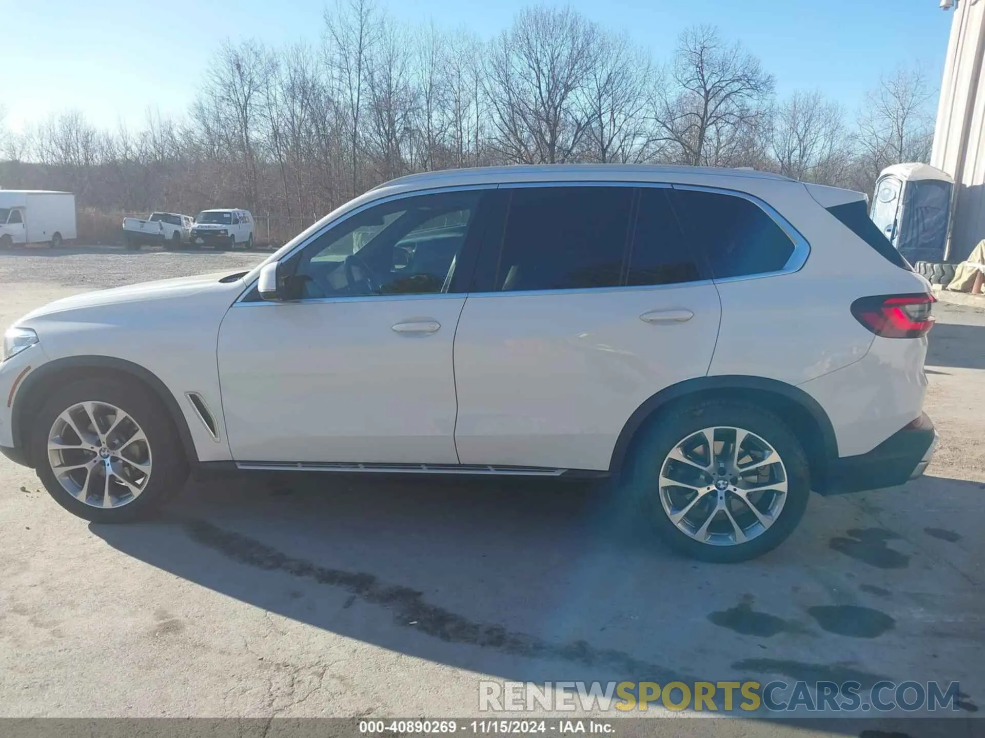 14 Photograph of a damaged car 5UXCR6C0XP9P66680 BMW X5 2023