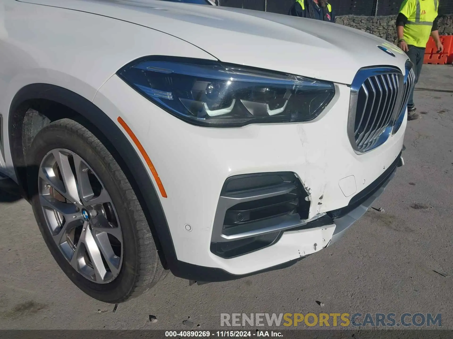 6 Photograph of a damaged car 5UXCR6C0XP9P66680 BMW X5 2023