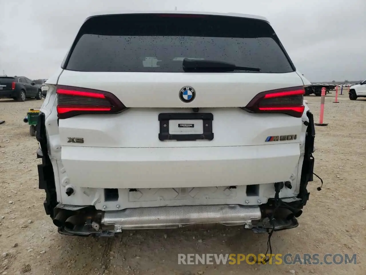 6 Photograph of a damaged car 5UXJU4C00P9P91467 BMW X5 2023