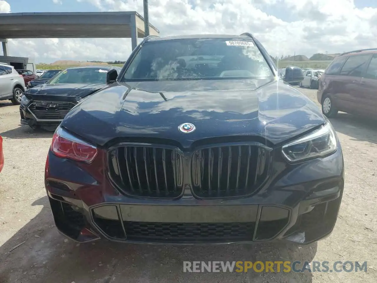 5 Photograph of a damaged car 5UXJU4C09P9P94657 BMW X5 2023