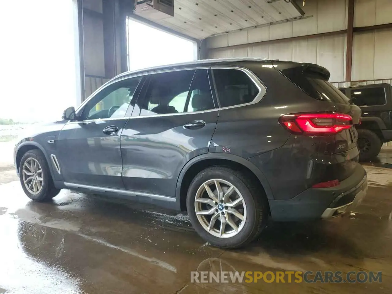 2 Photograph of a damaged car 5UXTA6C00P9N74692 BMW X5 2023