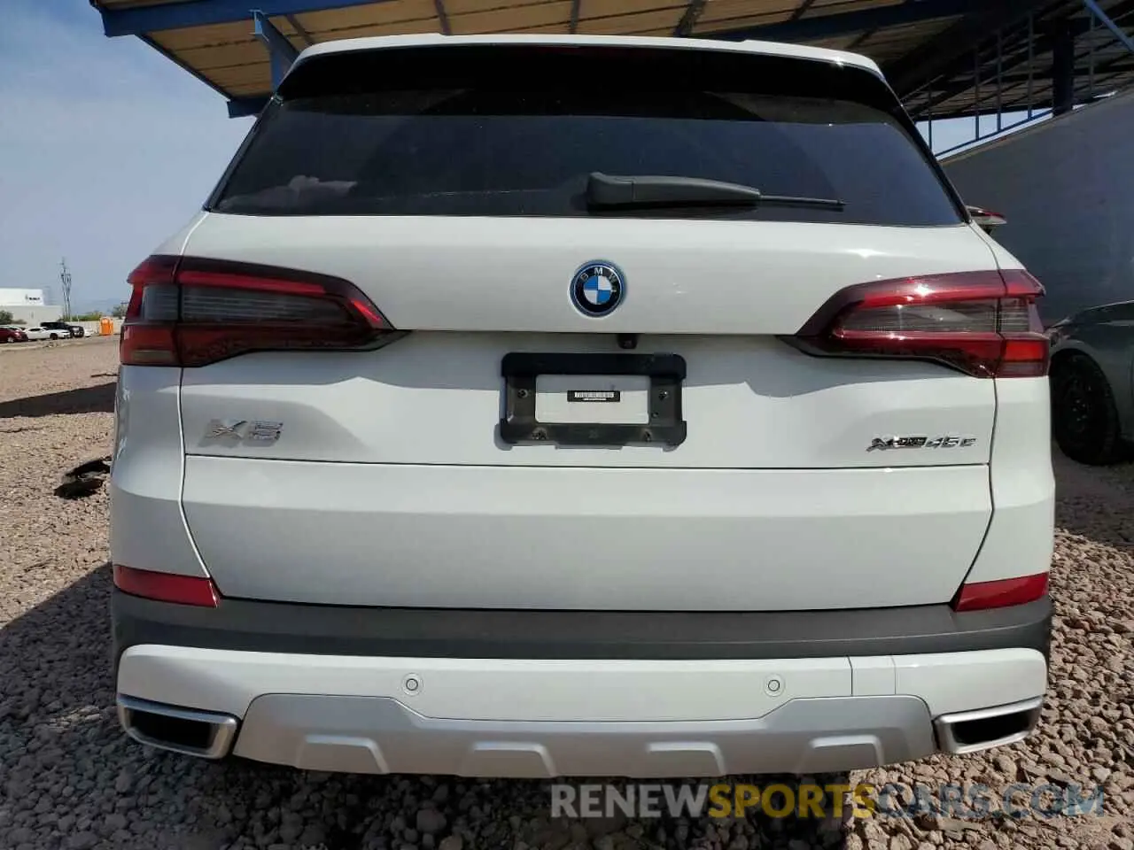 6 Photograph of a damaged car 5UXTA6C02P9N98430 BMW X5 2023