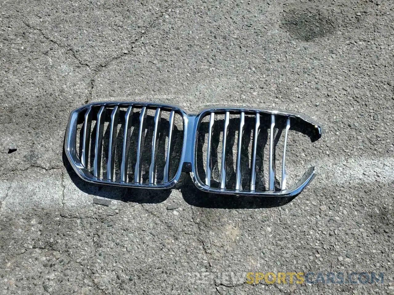 15 Photograph of a damaged car 5UXTA6C02P9P99227 BMW X5 2023