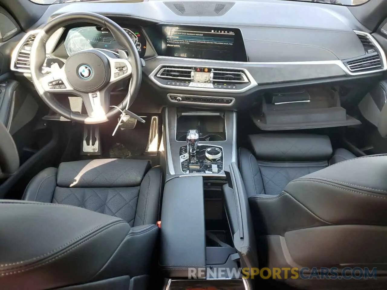 8 Photograph of a damaged car 5UXTA6C02P9R04073 BMW X5 2023