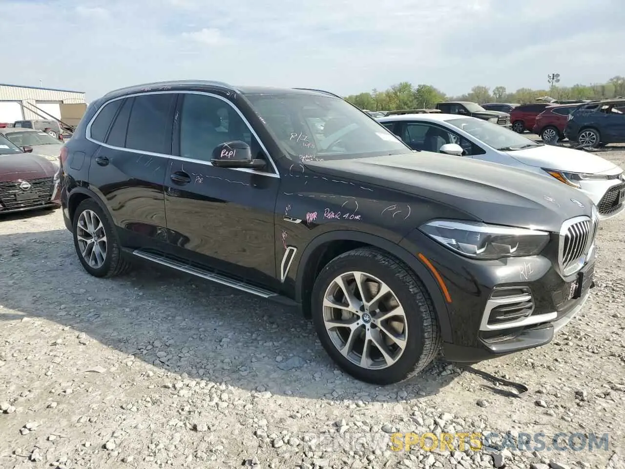 4 Photograph of a damaged car 5UXTA6C03P9P26996 BMW X5 2023