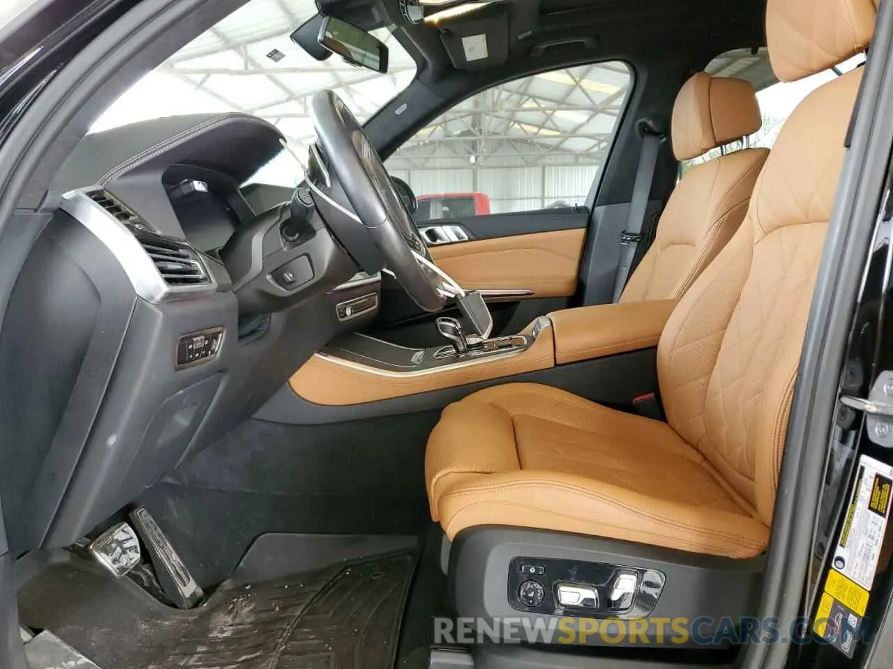 7 Photograph of a damaged car 5UXTA6C03P9P92481 BMW X5 2023