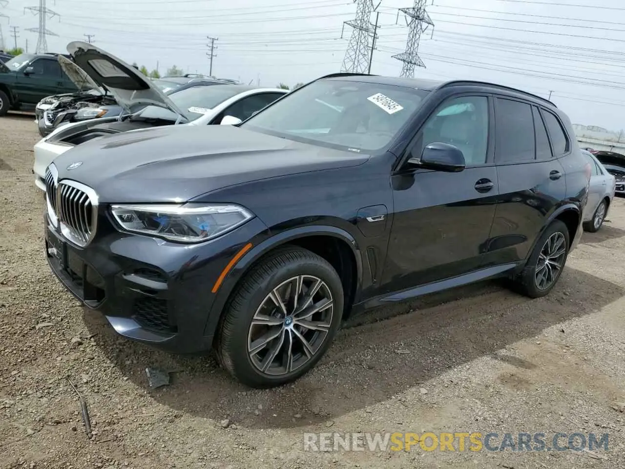 1 Photograph of a damaged car 5UXTA6C04P9S03633 BMW X5 2023