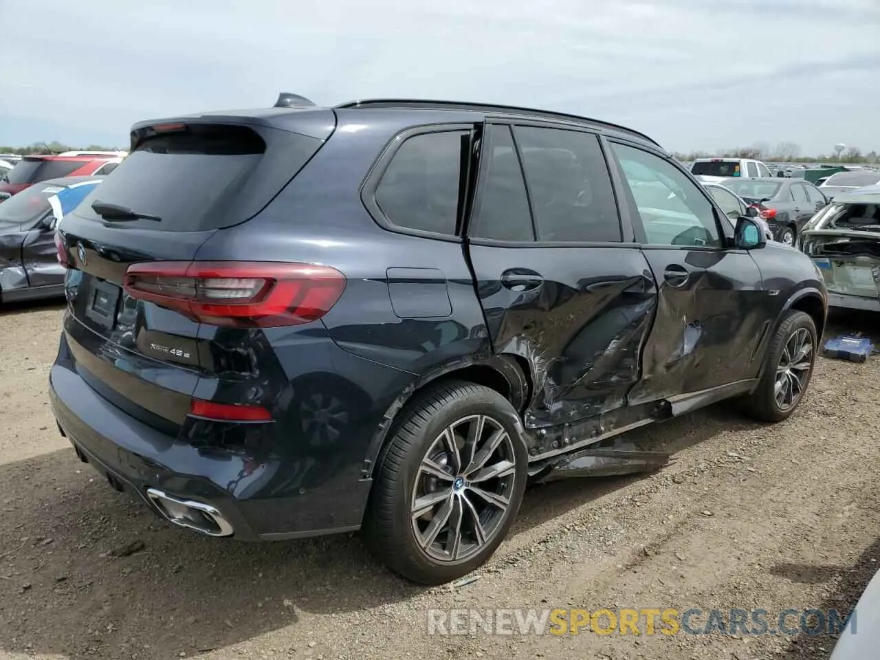 3 Photograph of a damaged car 5UXTA6C04P9S03633 BMW X5 2023