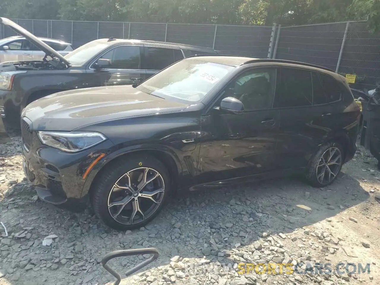 1 Photograph of a damaged car 5UXTA6C06P9P32601 BMW X5 2023