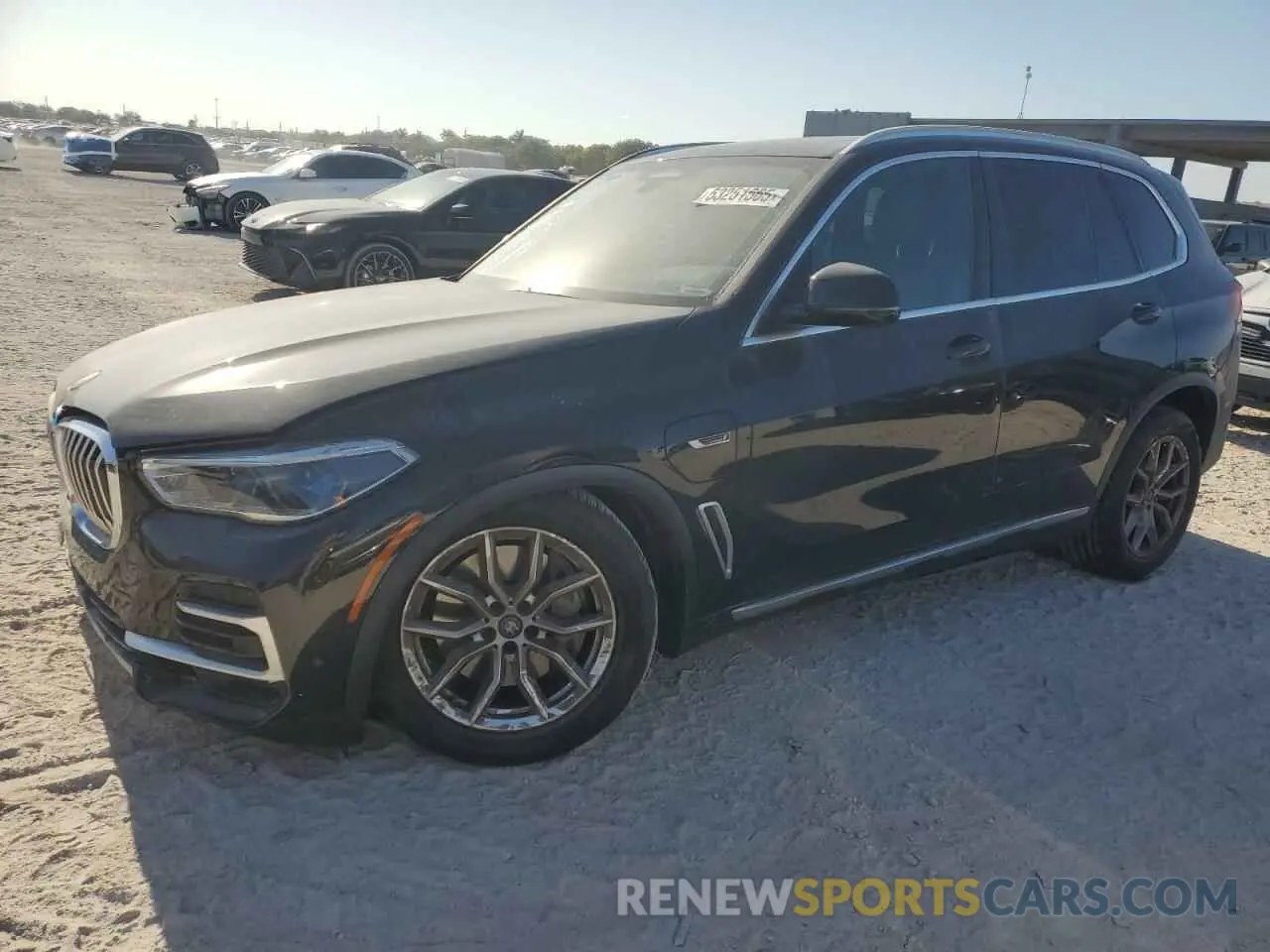 1 Photograph of a damaged car 5UXTA6C06P9S02144 BMW X5 2023