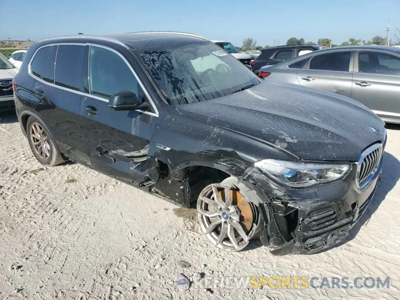 4 Photograph of a damaged car 5UXTA6C06P9S02144 BMW X5 2023