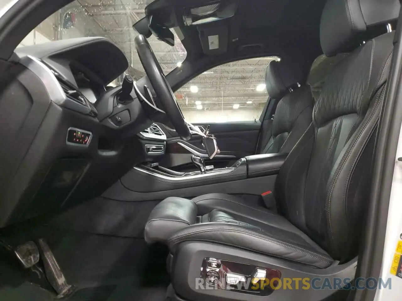 7 Photograph of a damaged car 5UXTA6C07P9N71269 BMW X5 2023