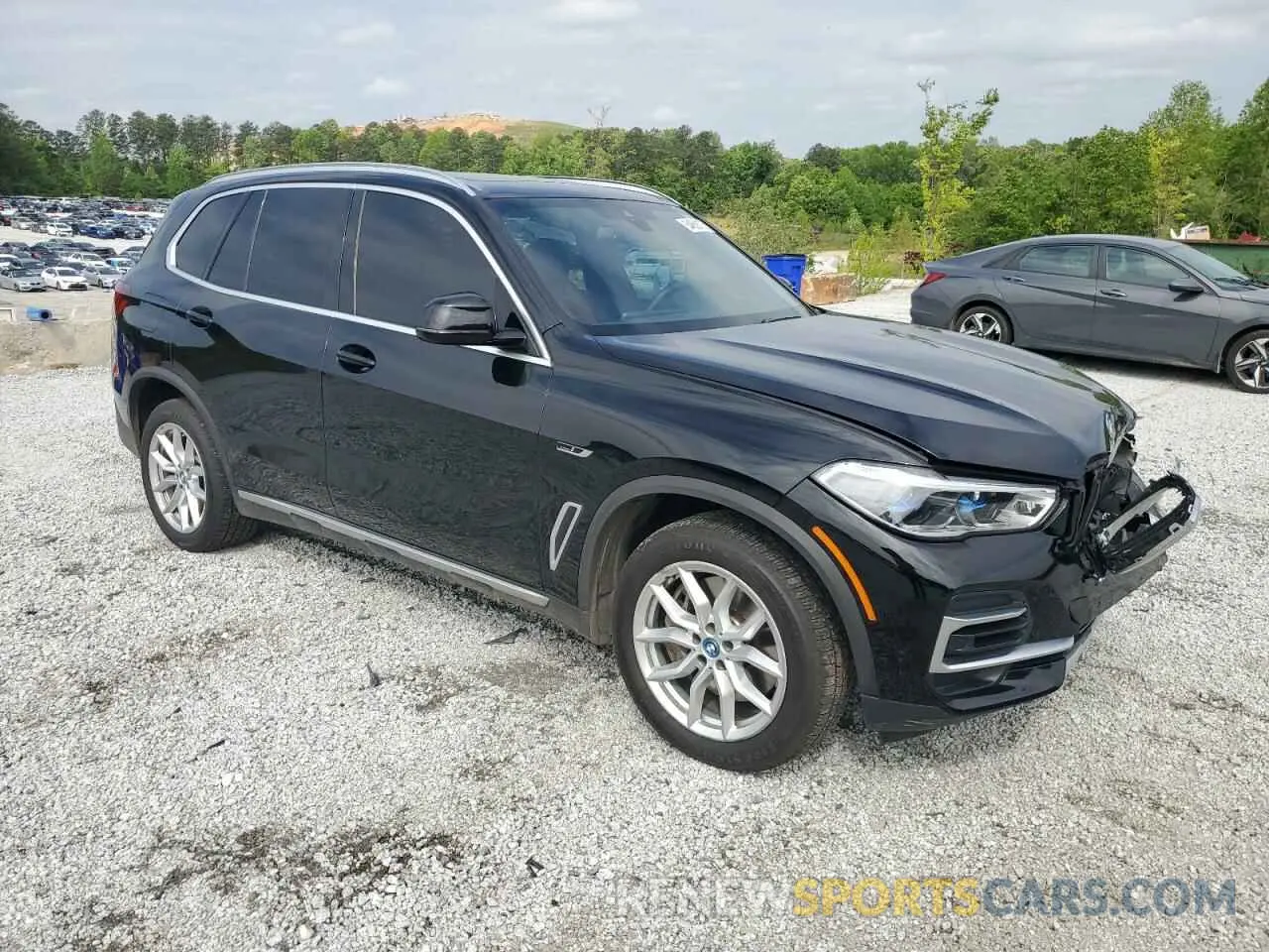 4 Photograph of a damaged car 5UXTA6C07P9P85274 BMW X5 2023