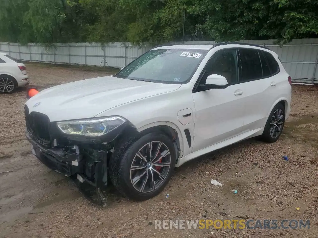 1 Photograph of a damaged car 5UXTA6C08P9R00349 BMW X5 2023