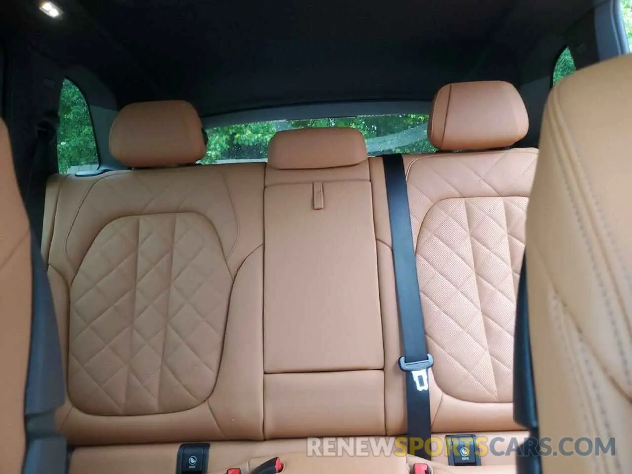 10 Photograph of a damaged car 5UXTA6C08P9R00349 BMW X5 2023