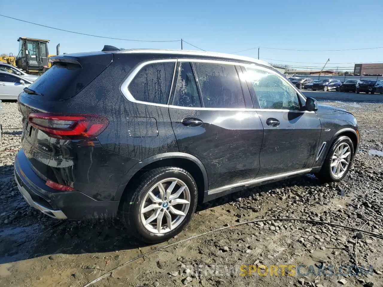 3 Photograph of a damaged car 5UXTA6C09P9R82558 BMW X5 2023
