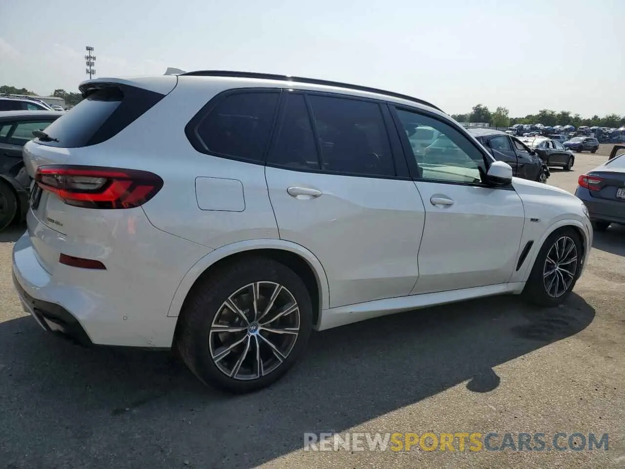 3 Photograph of a damaged car 5UXTA6C0XP9P50633 BMW X5 2023