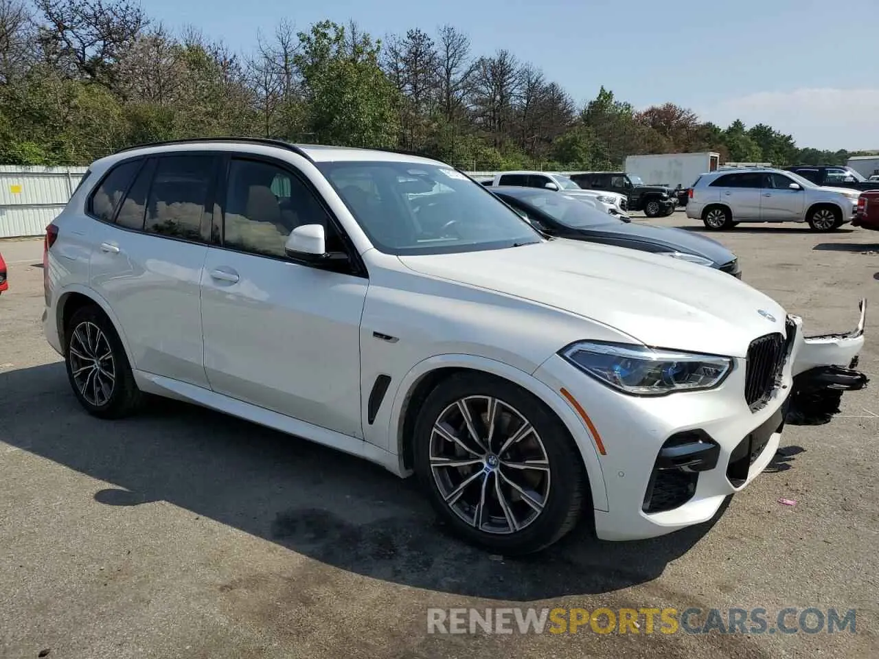 4 Photograph of a damaged car 5UXTA6C0XP9P50633 BMW X5 2023