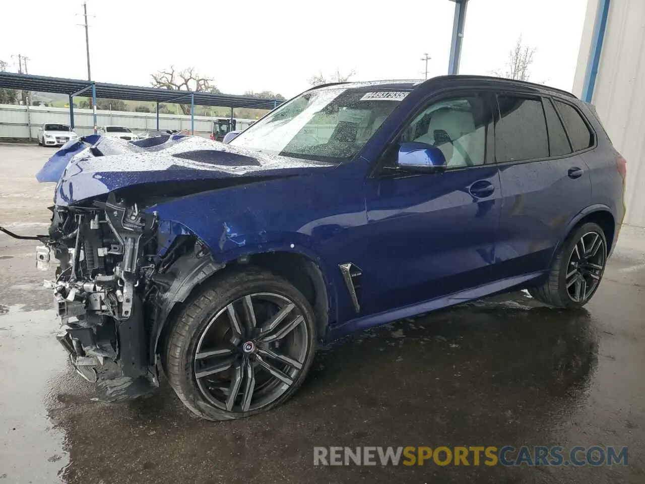 1 Photograph of a damaged car 5YMJU0C08P9R37020 BMW X5 2023