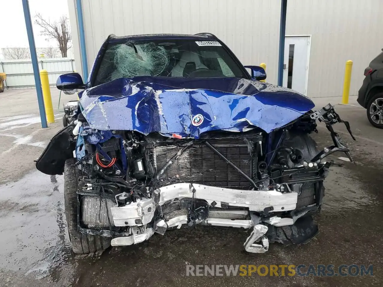5 Photograph of a damaged car 5YMJU0C08P9R37020 BMW X5 2023