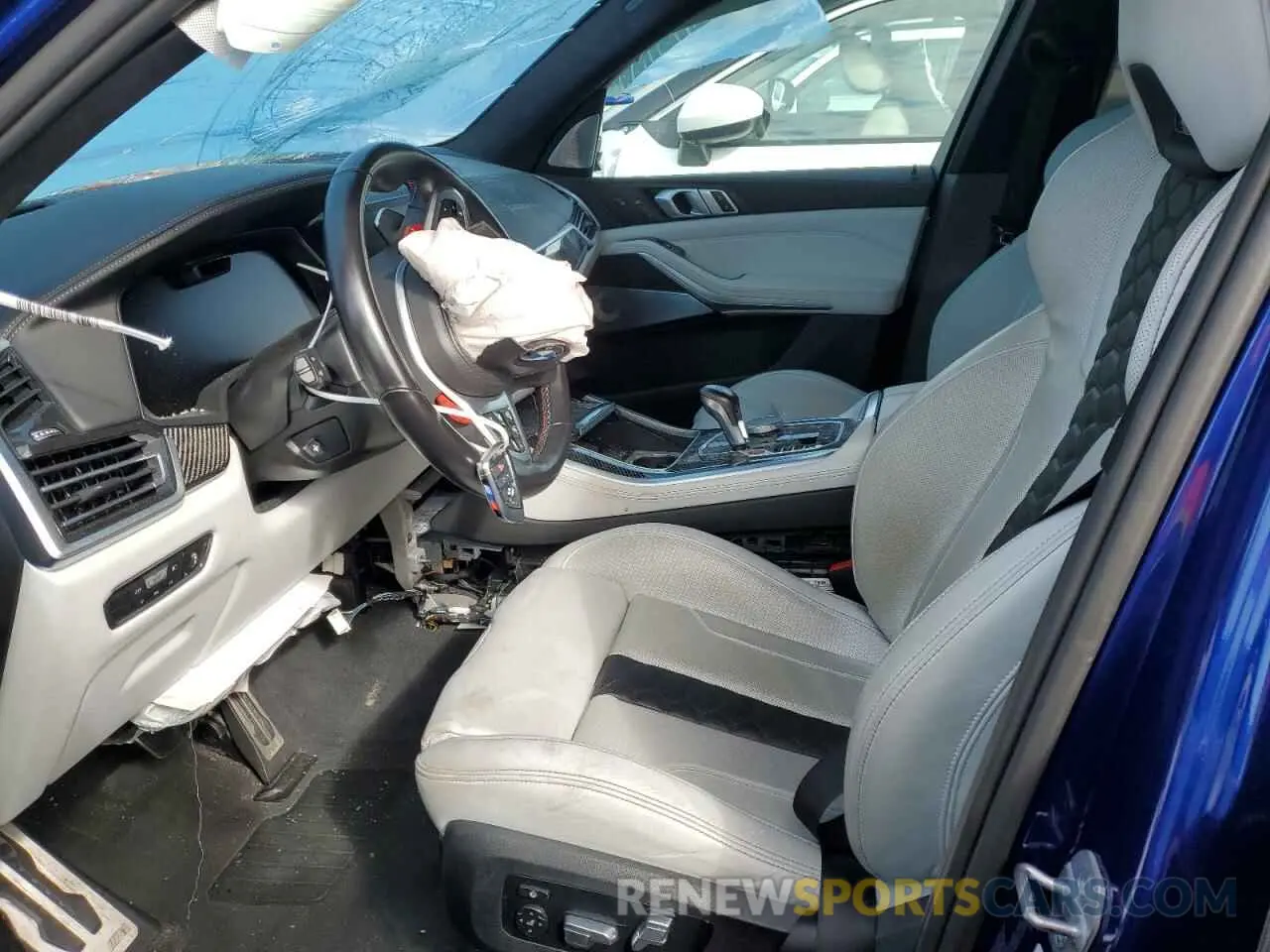 7 Photograph of a damaged car 5YMJU0C08P9R37020 BMW X5 2023