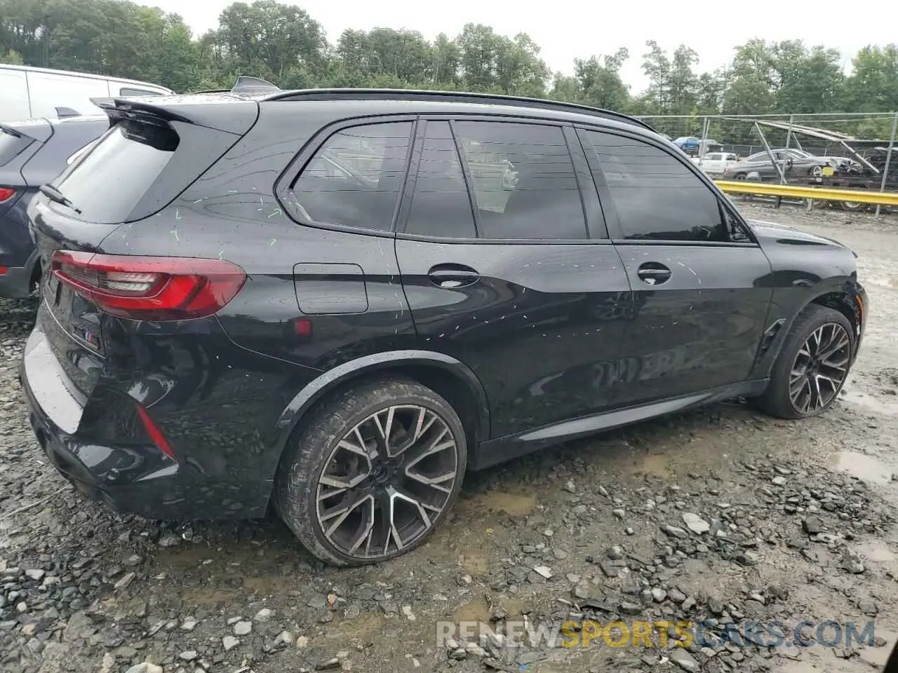 3 Photograph of a damaged car 5YMJU0C08P9R37275 BMW X5 2023