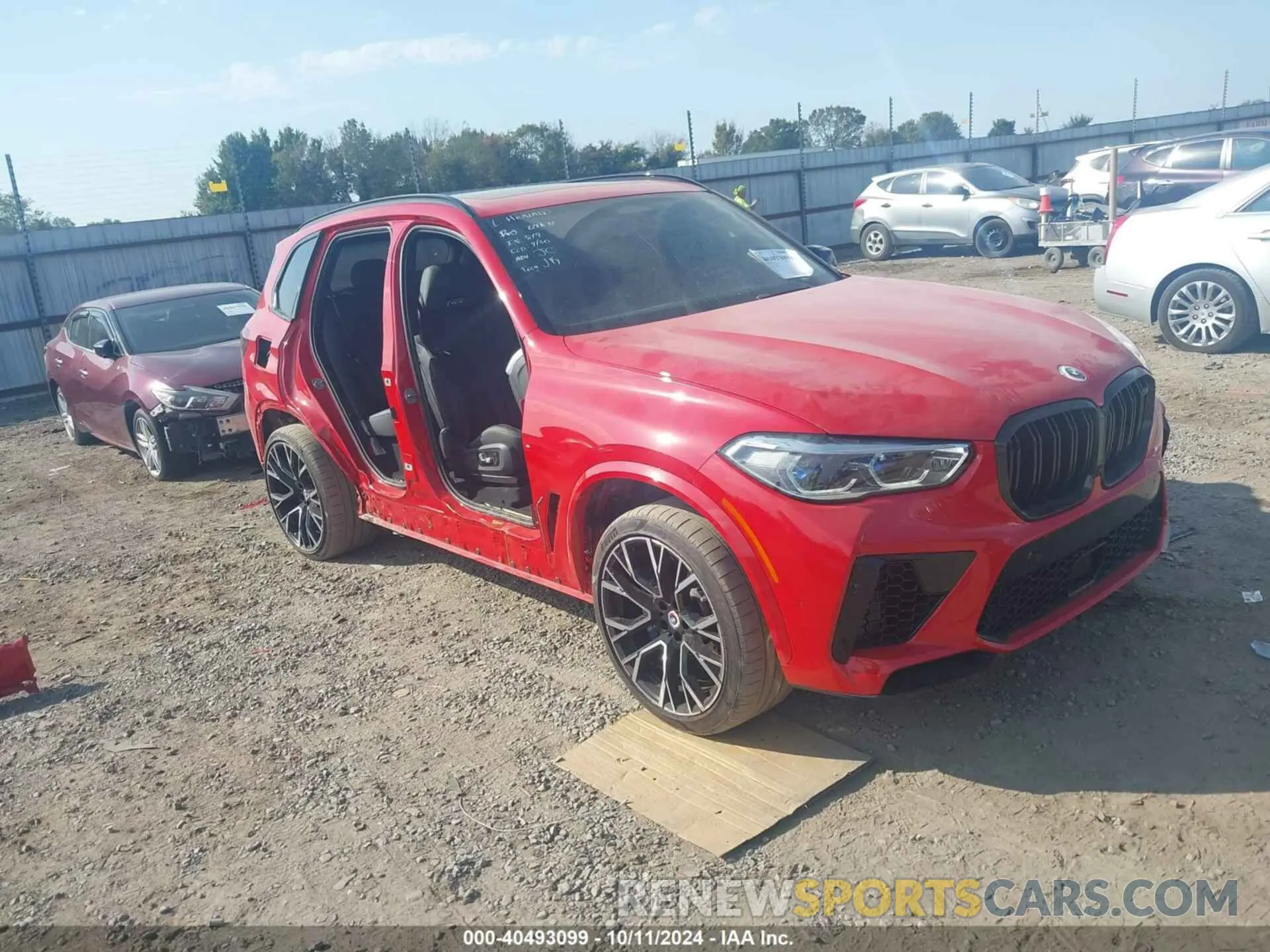 1 Photograph of a damaged car 5YMJU0C0XP9P12288 BMW X5 2023
