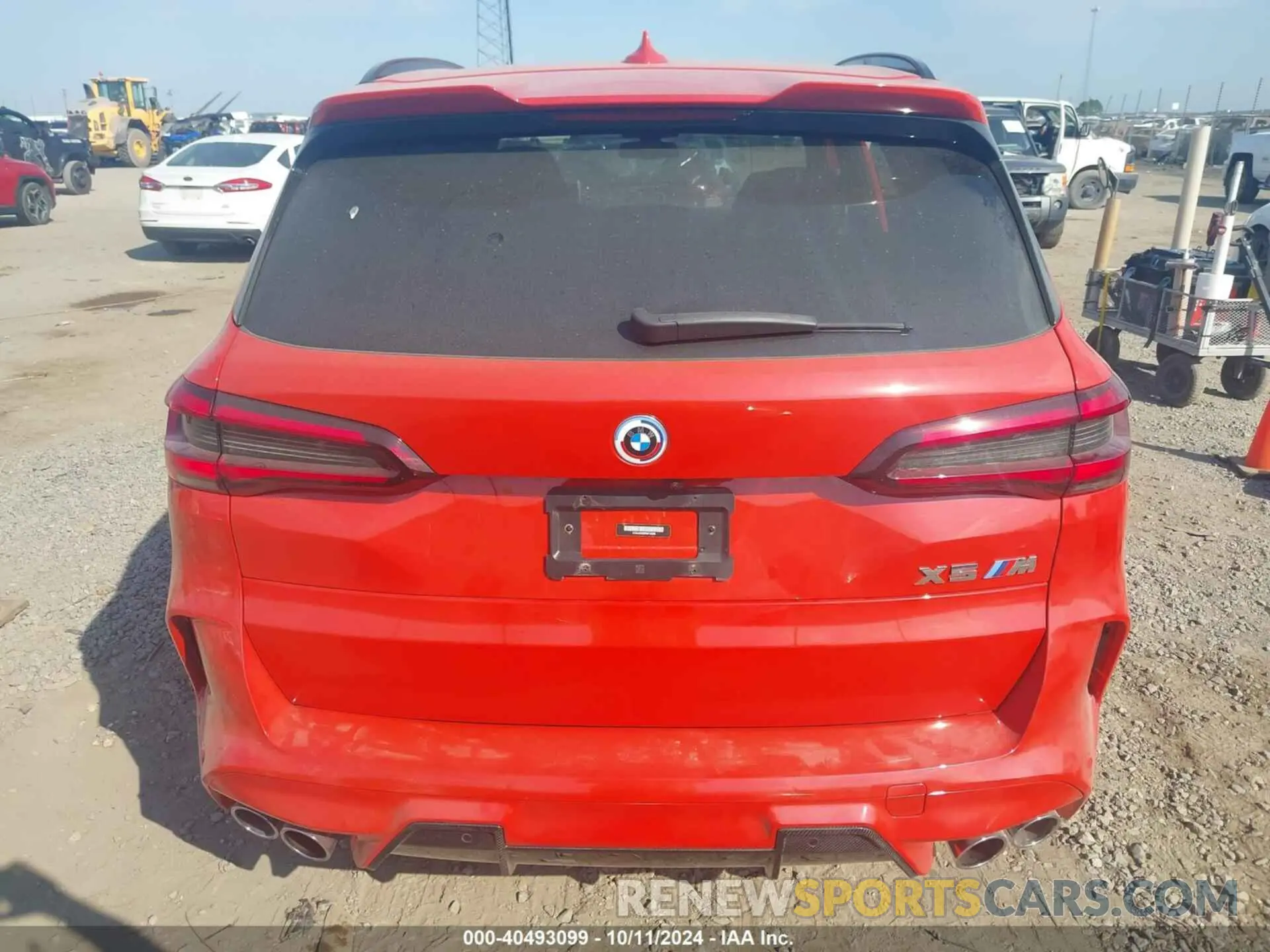 17 Photograph of a damaged car 5YMJU0C0XP9P12288 BMW X5 2023