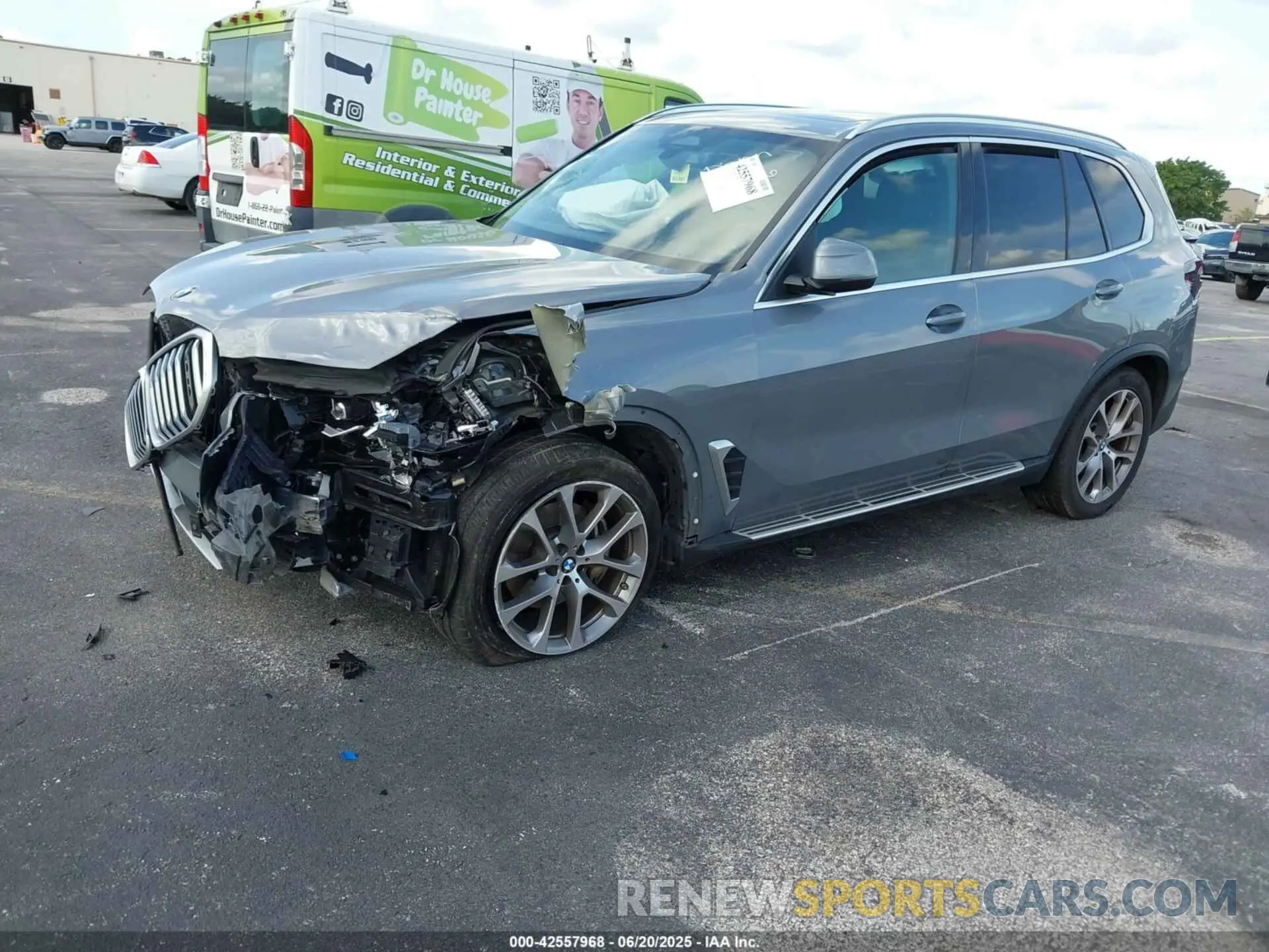 2 Photograph of a damaged car 5UX13EU00R9U32100 BMW X5 2024