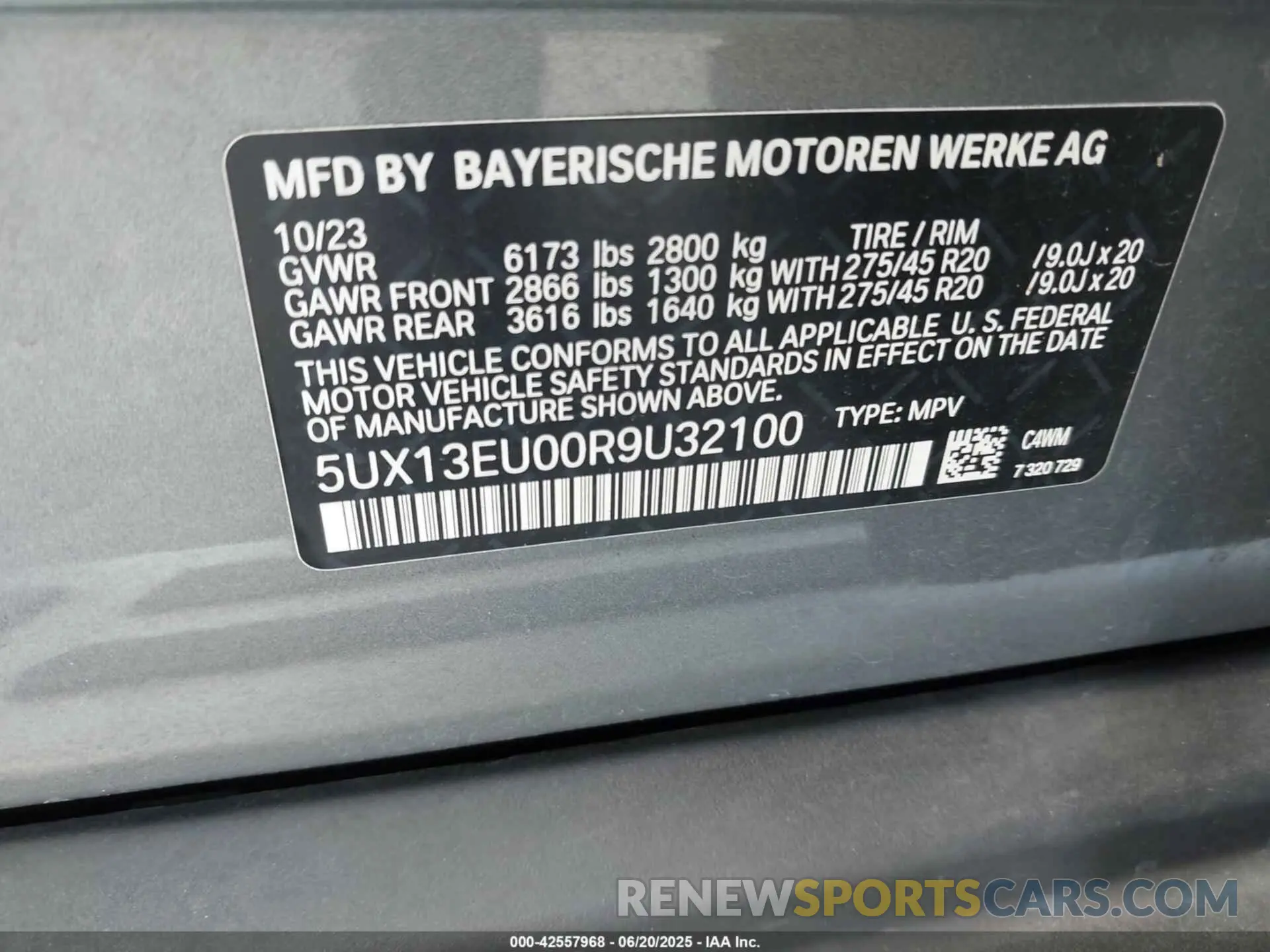 9 Photograph of a damaged car 5UX13EU00R9U32100 BMW X5 2024