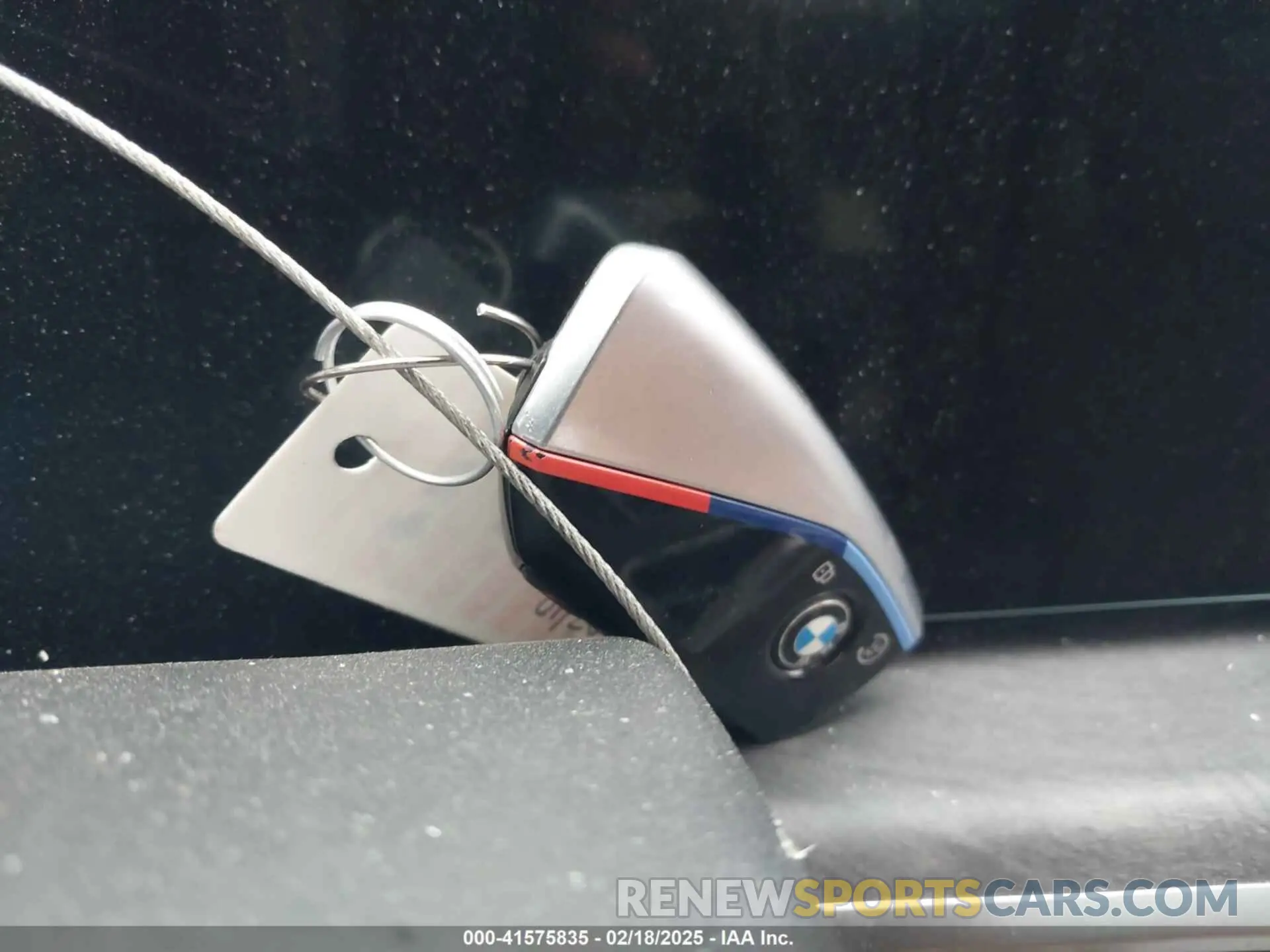 11 Photograph of a damaged car 5UX13EU00R9U40195 BMW X5 2024
