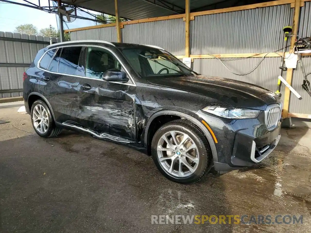 4 Photograph of a damaged car 5UX13EU00R9U85704 BMW X5 2024