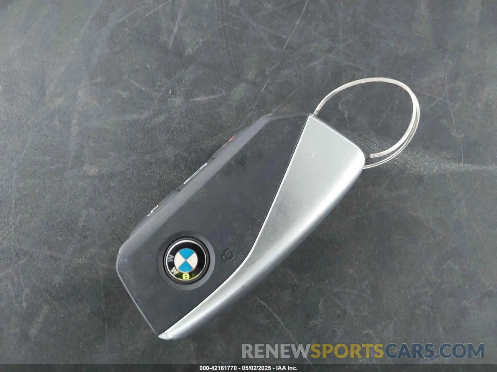 11 Photograph of a damaged car 5UX13EU02R9V56594 BMW X5 2024