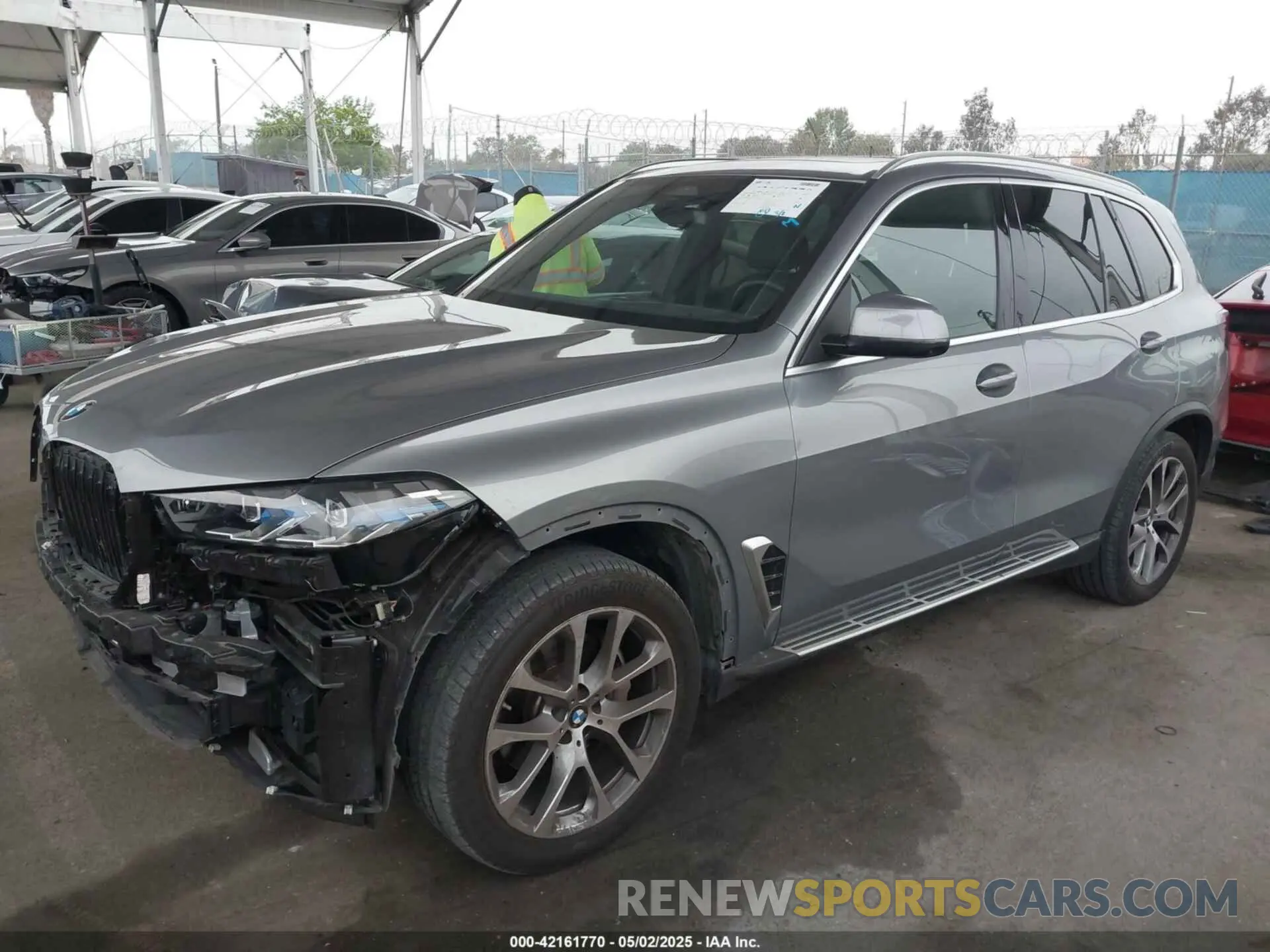 2 Photograph of a damaged car 5UX13EU02R9V56594 BMW X5 2024