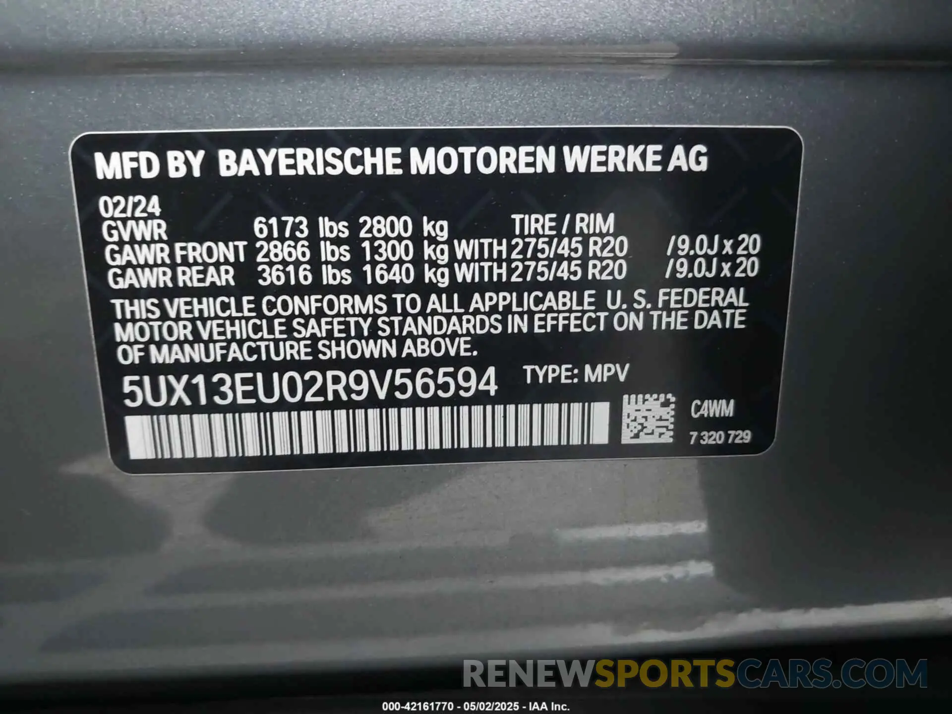 9 Photograph of a damaged car 5UX13EU02R9V56594 BMW X5 2024