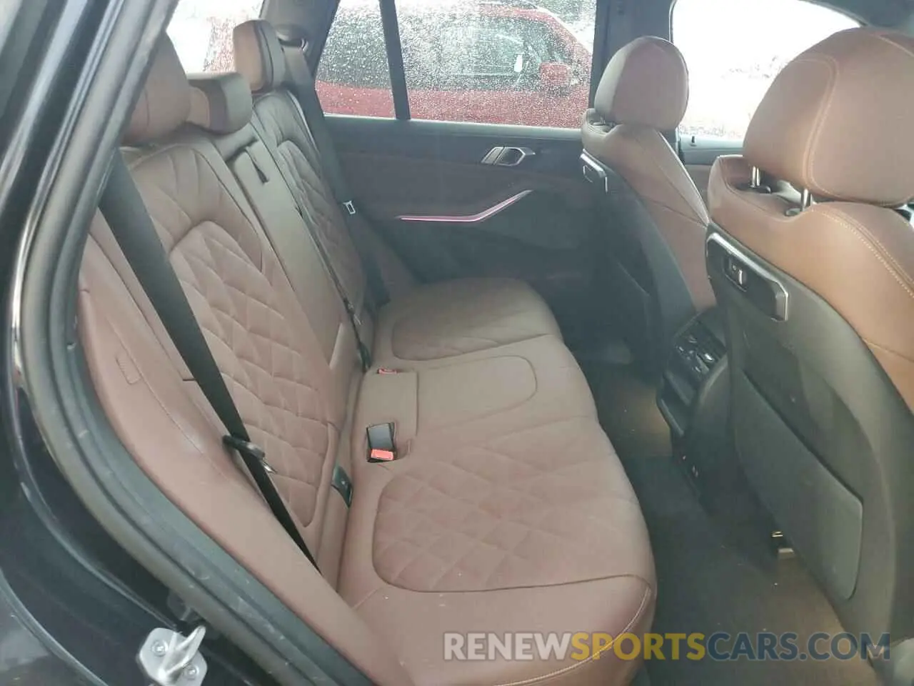 11 Photograph of a damaged car 5UX13EU04R9T91552 BMW X5 2024