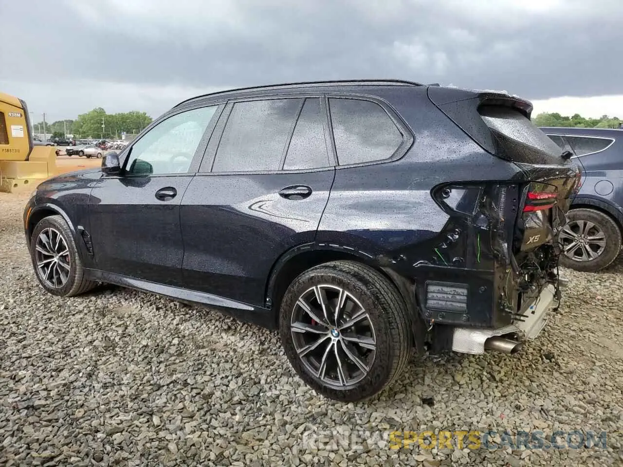 2 Photograph of a damaged car 5UX13EU04R9T91552 BMW X5 2024
