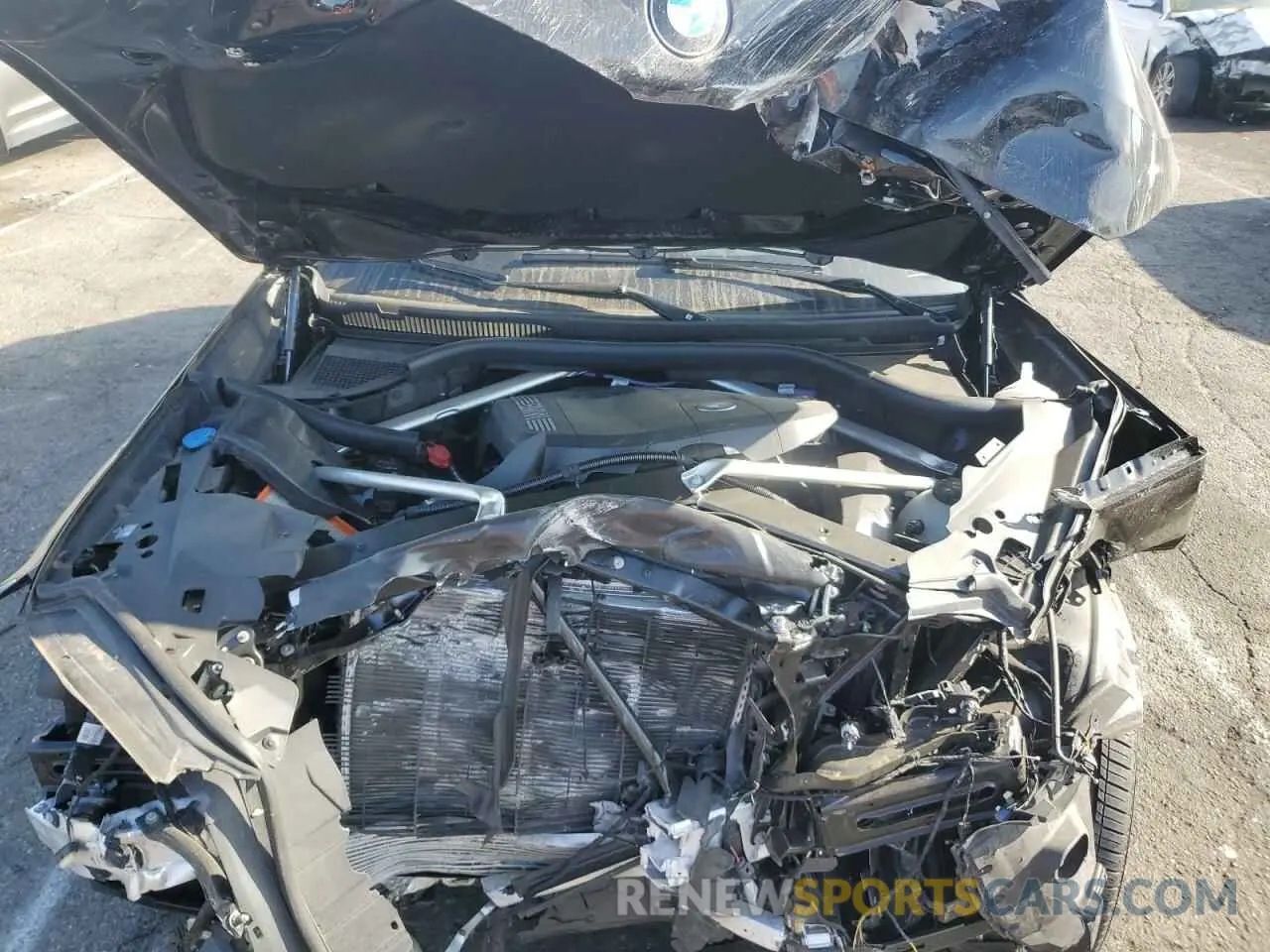 12 Photograph of a damaged car 5UX13EU04R9V81903 BMW X5 2024