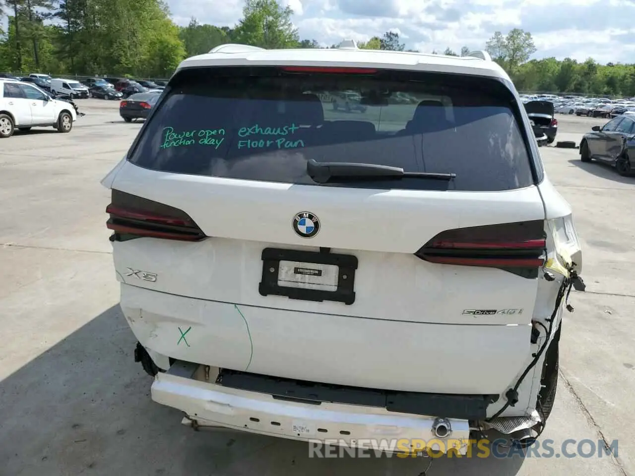 6 Photograph of a damaged car 5UX13EU05R9S49811 BMW X5 2024