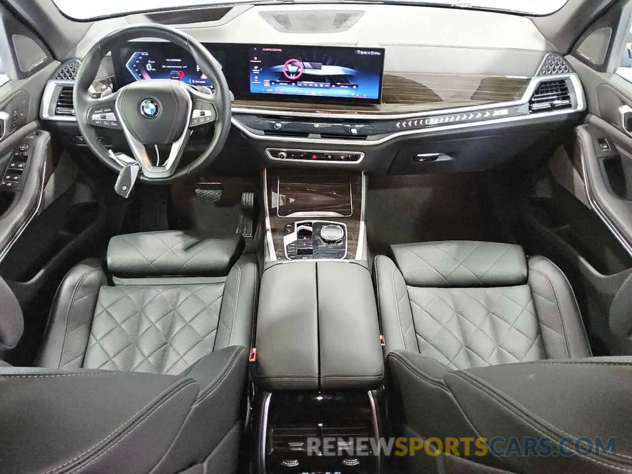 8 Photograph of a damaged car 5UX13EU05R9V10497 BMW X5 2024