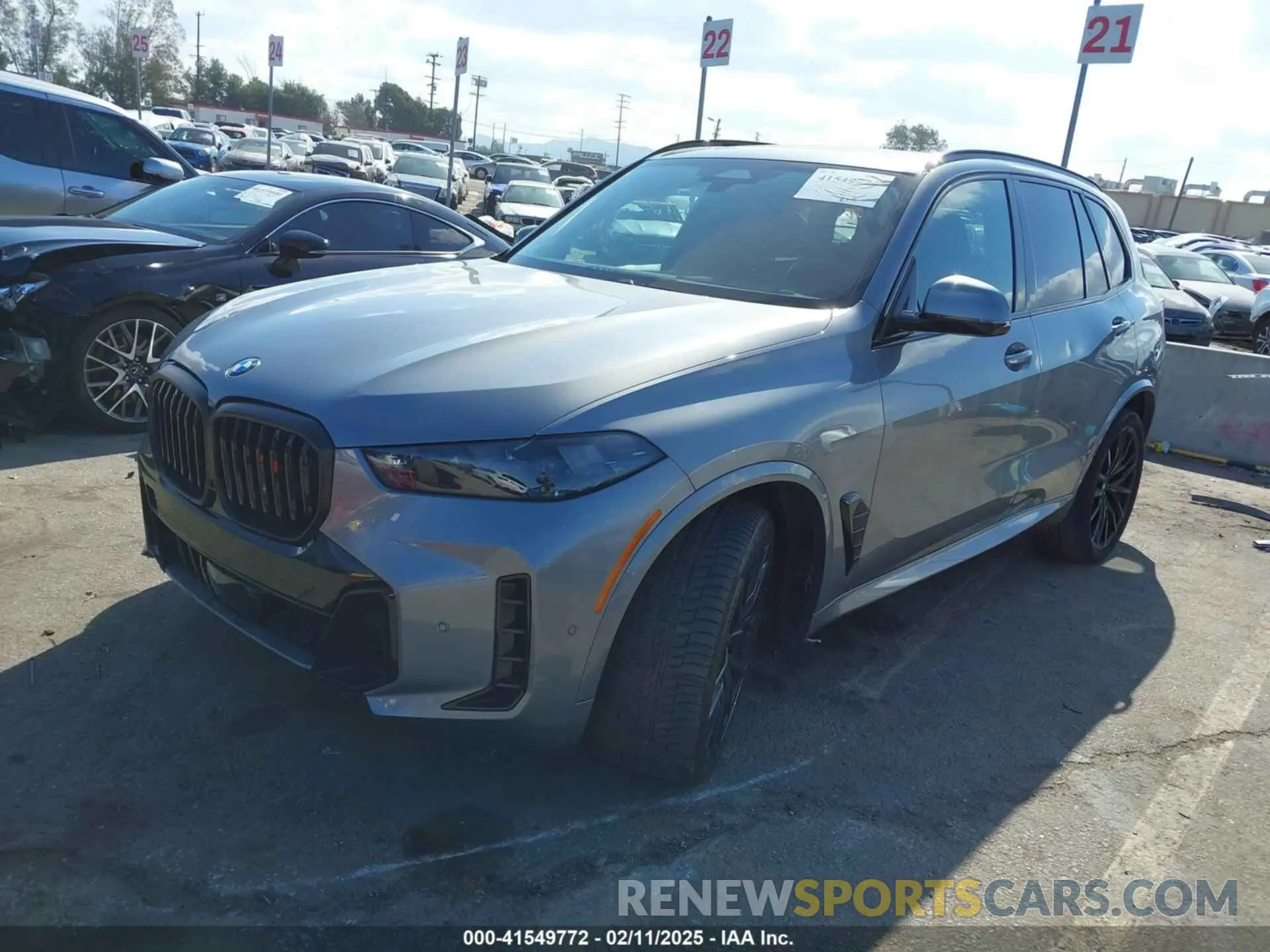 2 Photograph of a damaged car 5UX13EU06R9S86320 BMW X5 2024