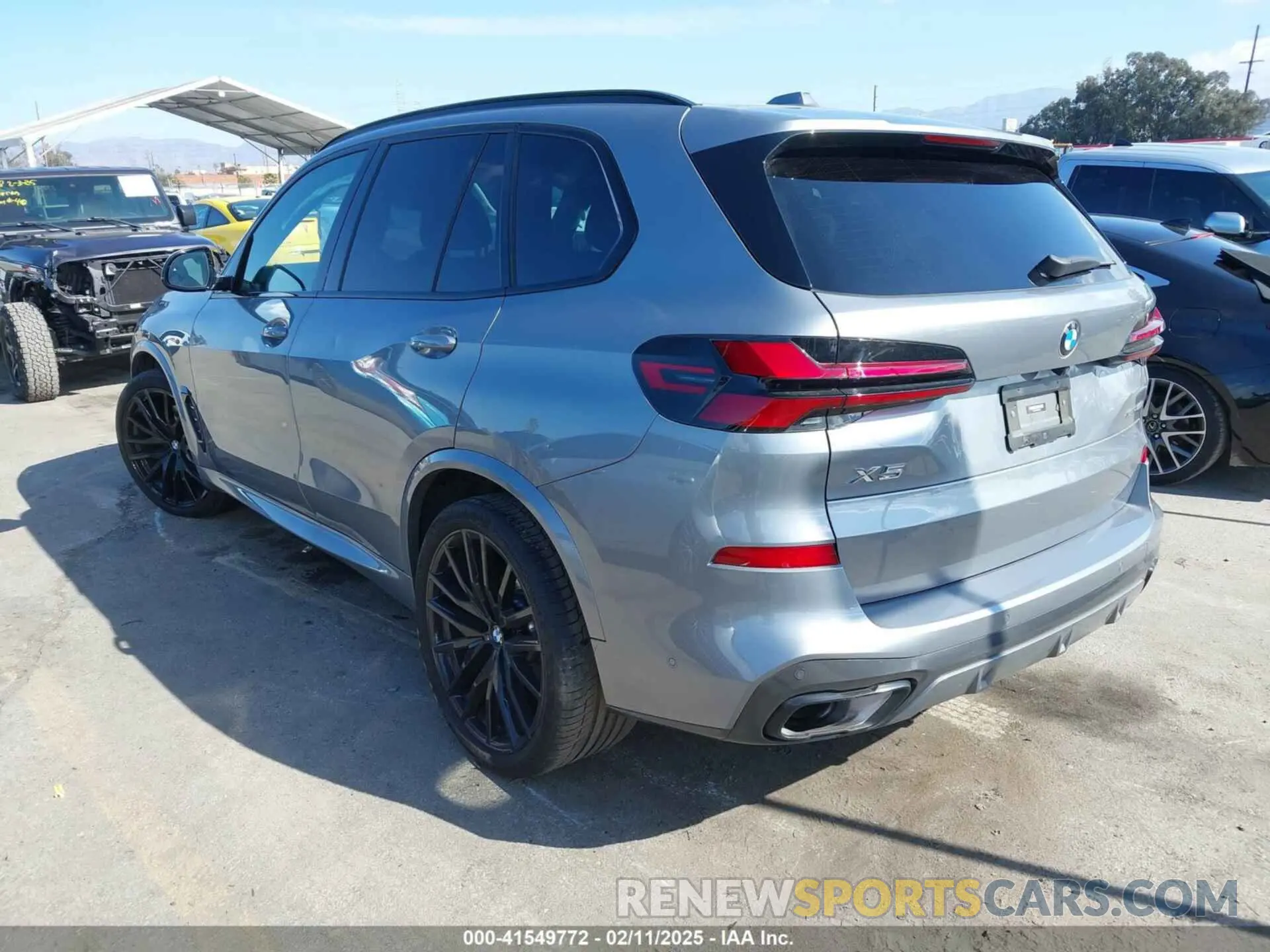 3 Photograph of a damaged car 5UX13EU06R9S86320 BMW X5 2024
