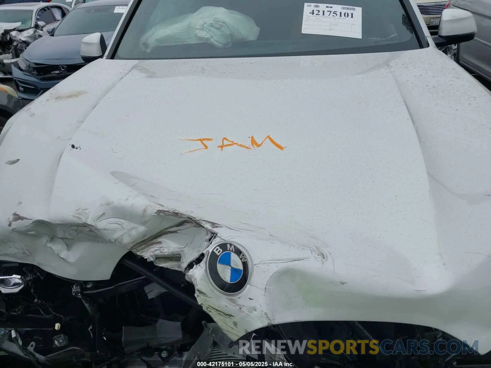 10 Photograph of a damaged car 5UX13EU06R9T97787 BMW X5 2024