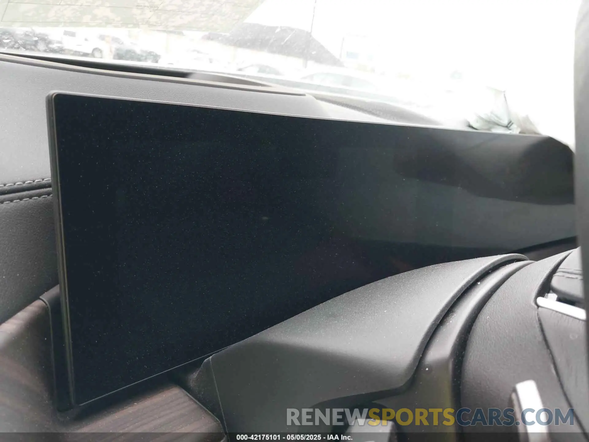 16 Photograph of a damaged car 5UX13EU06R9T97787 BMW X5 2024