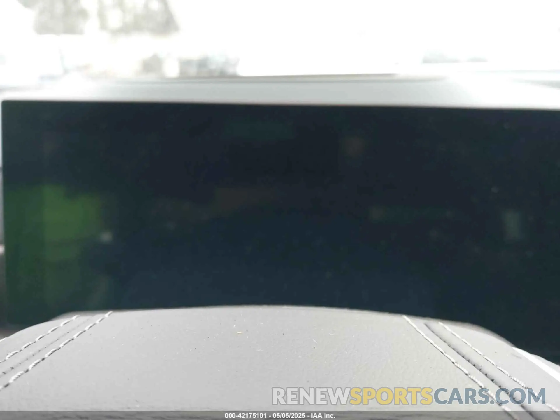 7 Photograph of a damaged car 5UX13EU06R9T97787 BMW X5 2024