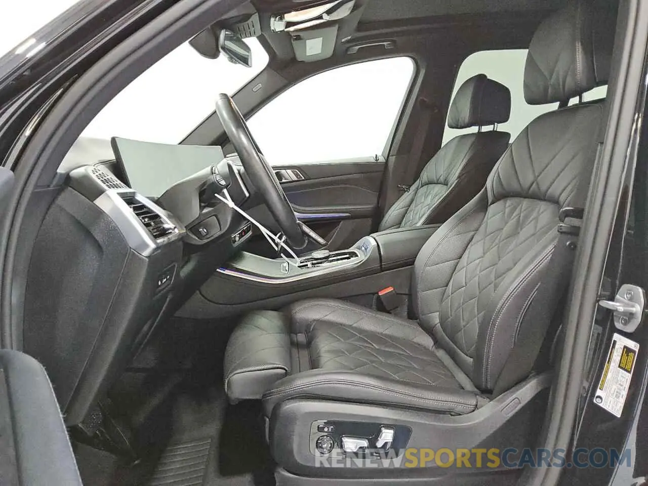 7 Photograph of a damaged car 5UX13EU07R9U96151 BMW X5 2024