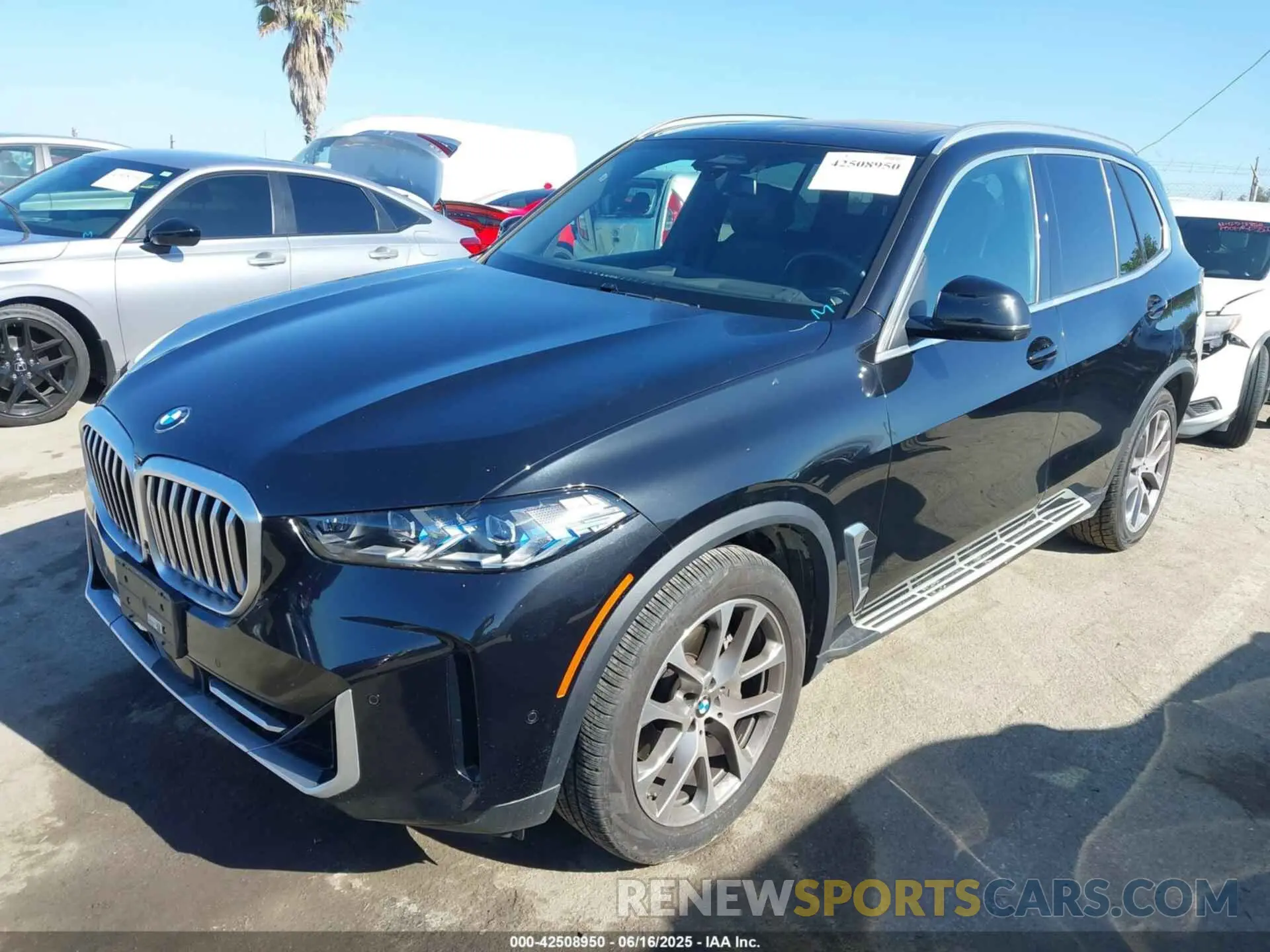 2 Photograph of a damaged car 5UX13EU07R9V84942 BMW X5 2024