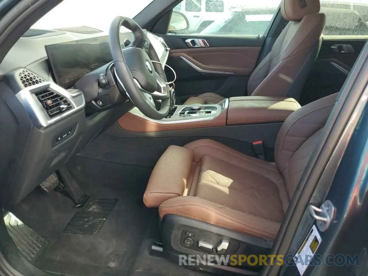 7 Photograph of a damaged car 5UX13EU08R9V20974 BMW X5 2024