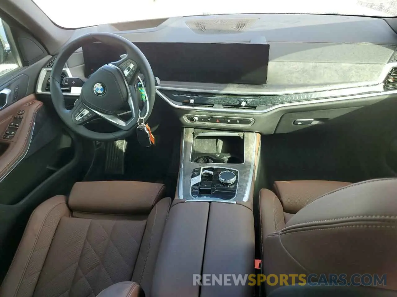 8 Photograph of a damaged car 5UX13EU08R9V20974 BMW X5 2024