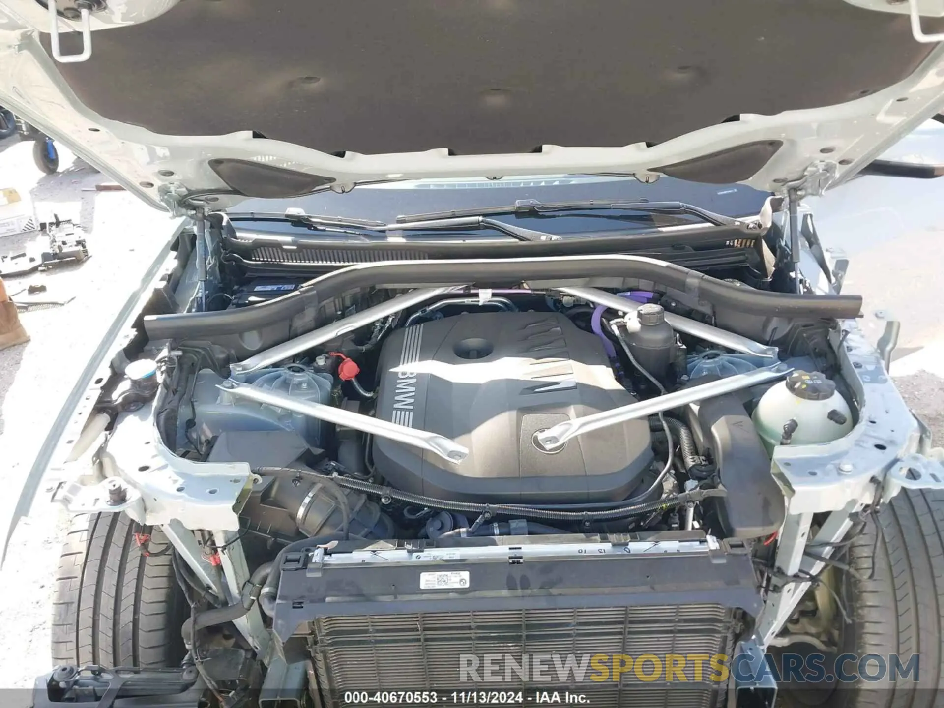 10 Photograph of a damaged car 5UX13EU08R9V44806 BMW X5 2024